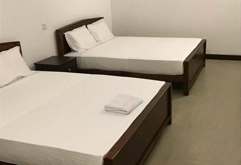 Pensionat Canalside Villa & Guest House