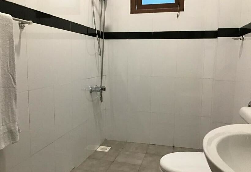 Pensionat Canalside Villa & Guest House