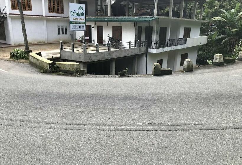 Pensionat Canalside Villa & Guest House