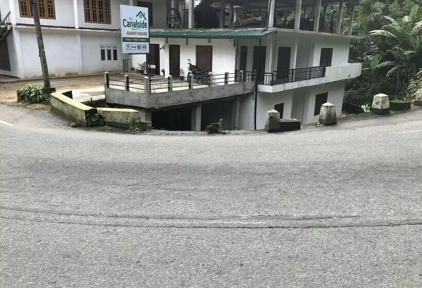 Majatalo Canalside Villa & Guest House