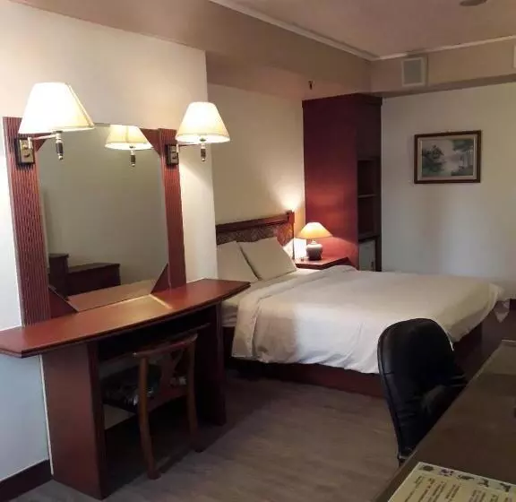 پانسیون Hsinchu World Trade Business Hall