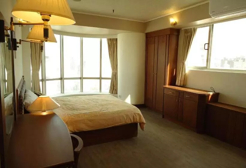 پانسیون Hsinchu World Trade Business Hall