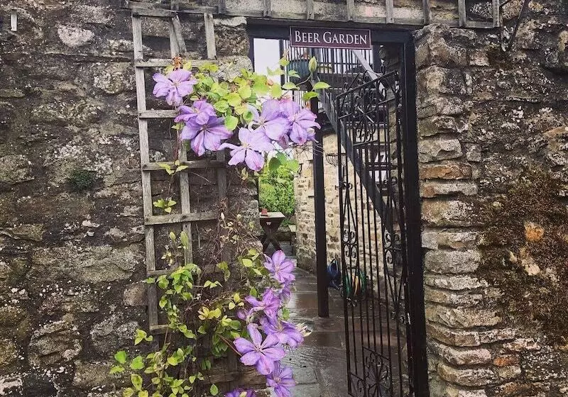 ペンション The Bolton Arms