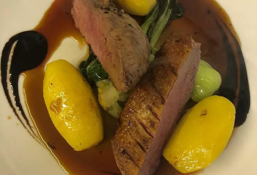 ペンション The Bolton Arms