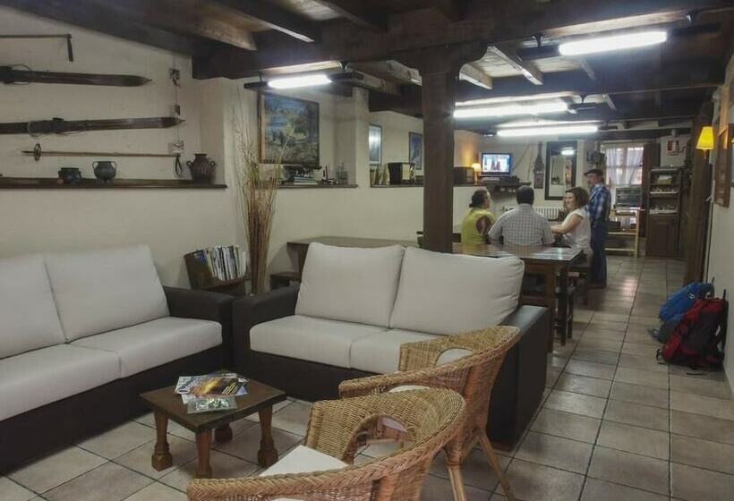 ユースホステル Casa De La Montaña