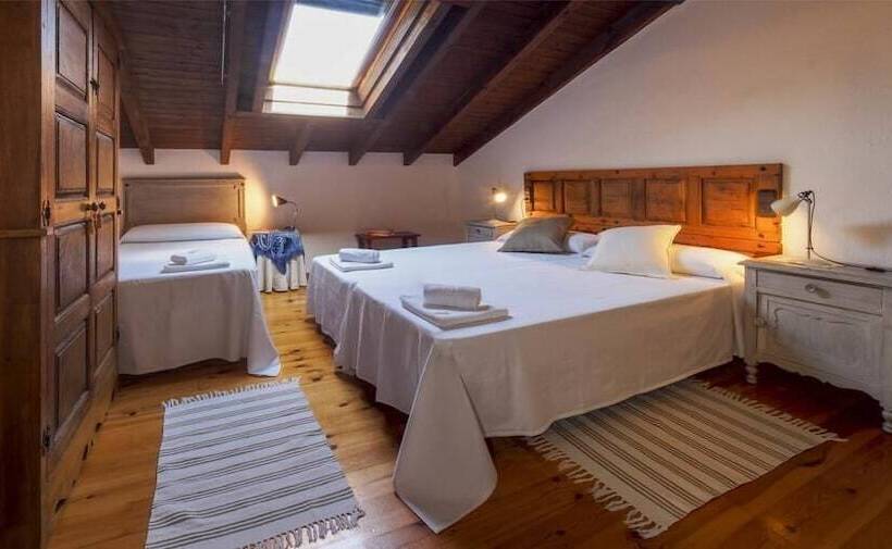 ユースホステル Casa De La Montaña