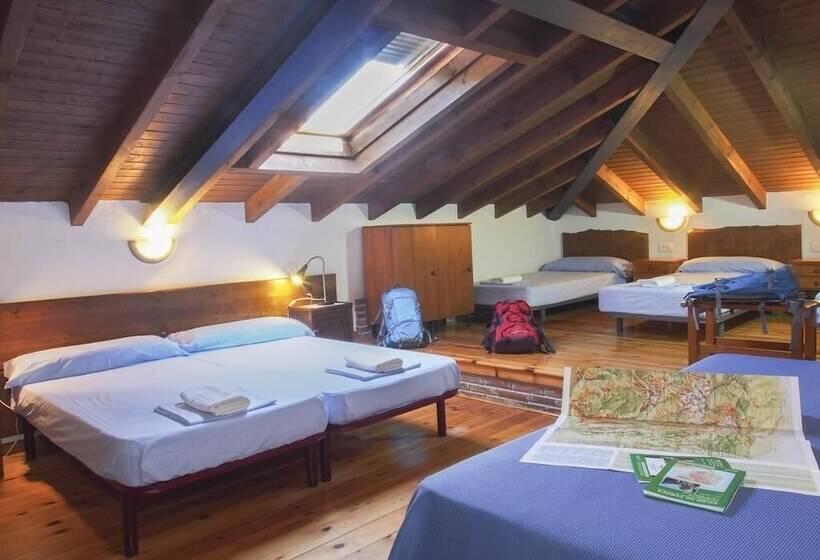 ユースホステル Casa De La Montaña