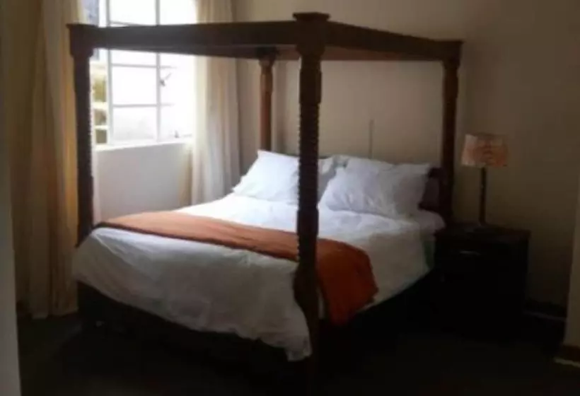 هتل Rhodes Nyanga