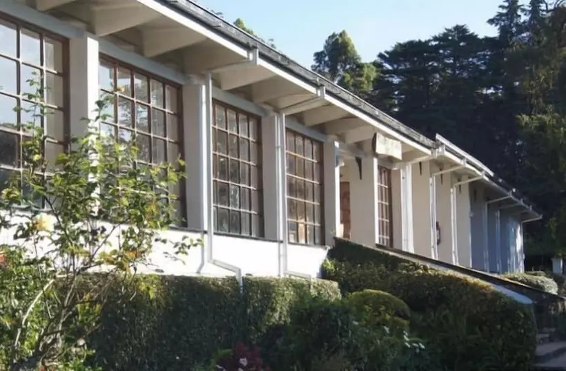 هتل Rhodes Nyanga