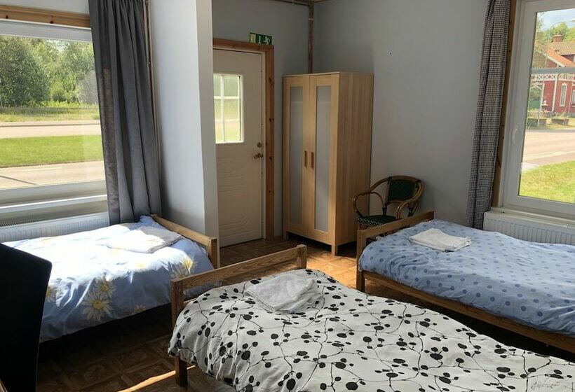 Målerås Vandrarhem B&b