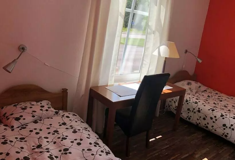Målerås Vandrarhem B&b