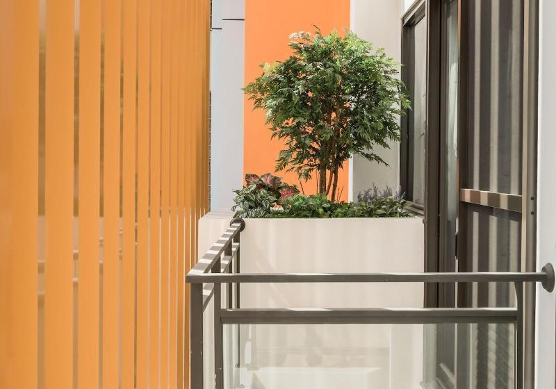 پانسیون Peach Blossom