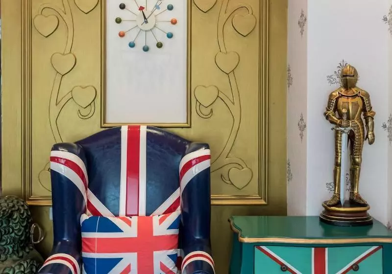 پانسیون Peach Blossom