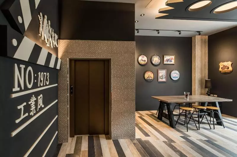 پانسیون Peach Blossom