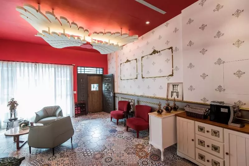 پانسیون Peach Blossom