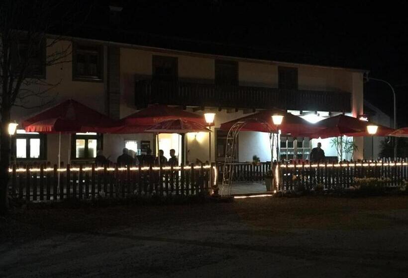 بنسيون Zum Zacherwirt