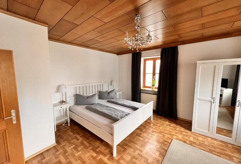 بنسيون Zum Zacherwirt