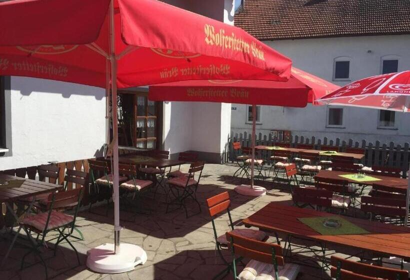 بنسيون Zum Zacherwirt