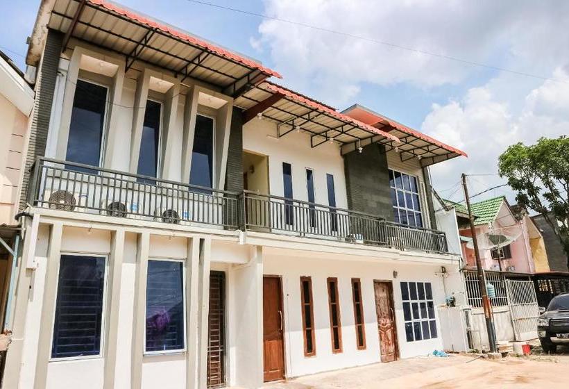 בית מלון כפרי Oyo 3377 Checkpoint Residence