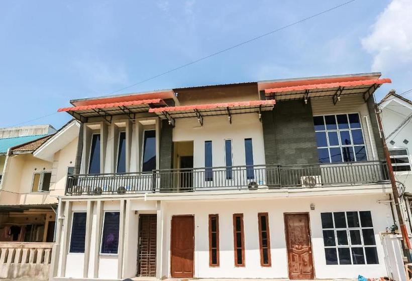 בית מלון כפרי Oyo 3377 Checkpoint Residence