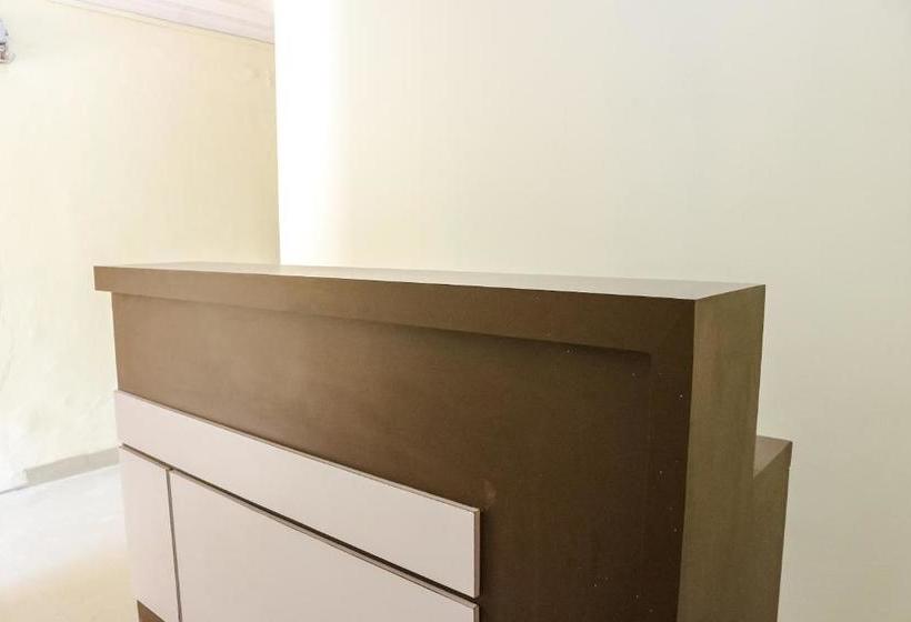 בית מלון כפרי Oyo 3377 Checkpoint Residence