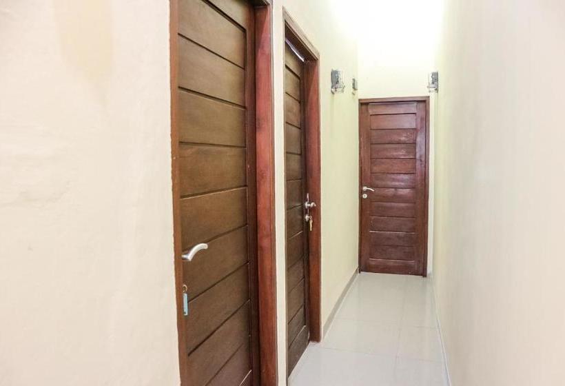 בית מלון כפרי Oyo 3377 Checkpoint Residence