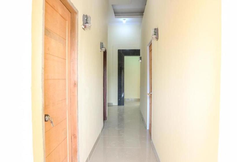 בית מלון כפרי Oyo 3377 Checkpoint Residence