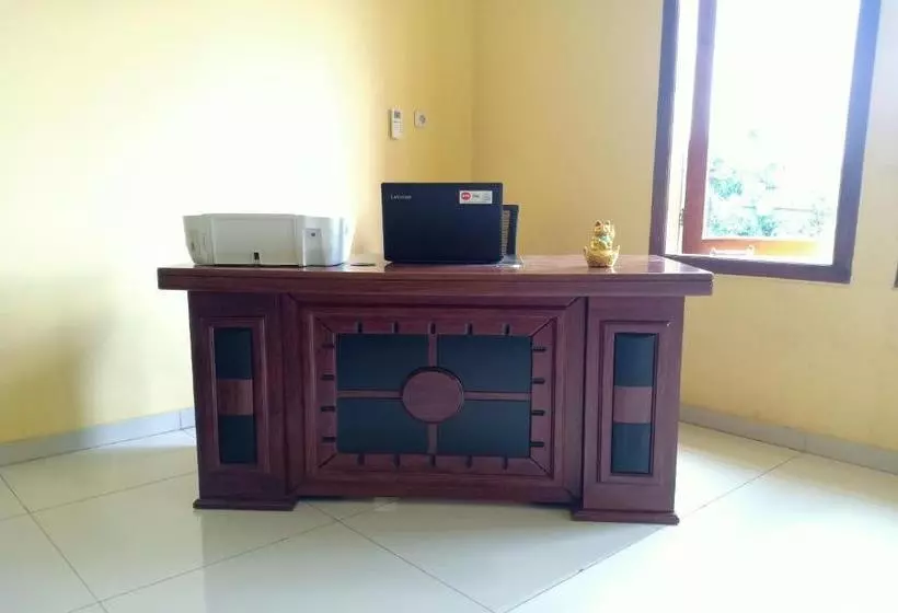 Hotelli Oyo 3516 Kinawa Family Homestay