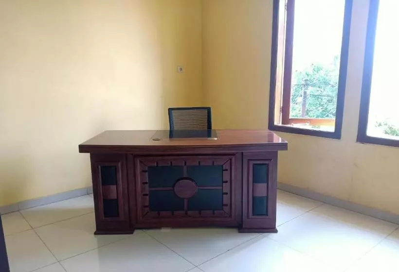 Hotelli Oyo 3516 Kinawa Family Homestay