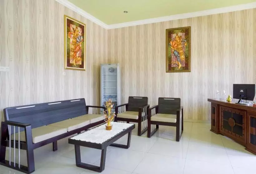 Hotelli Oyo 3516 Kinawa Family Homestay