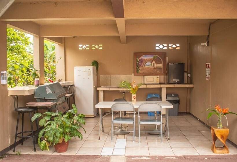 Отель Cabinas Bachelor