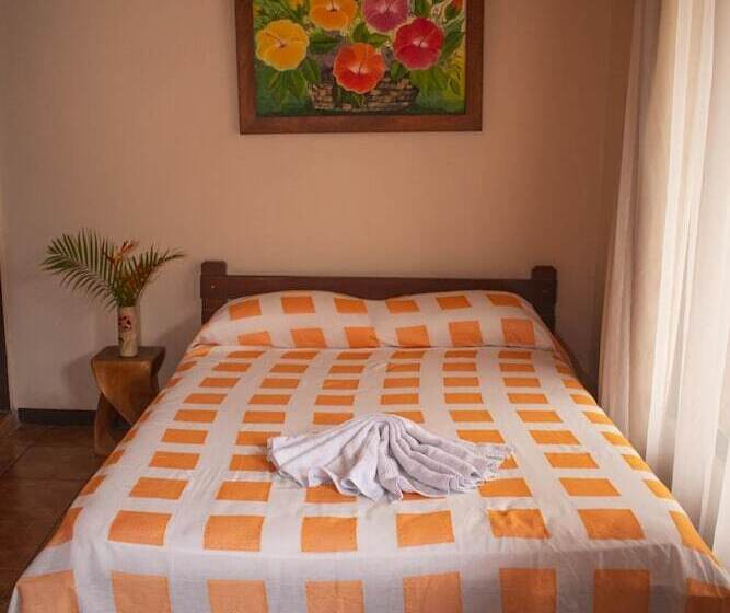 Отель Cabinas Bachelor