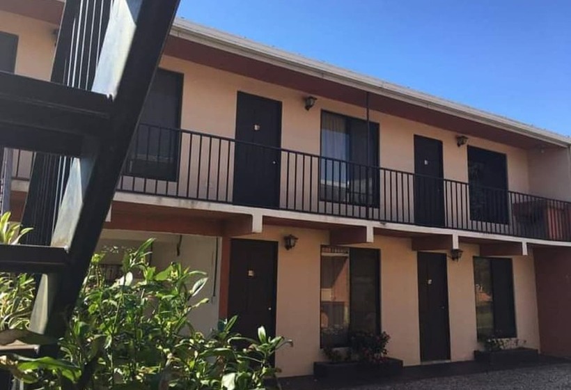 Отель Cabinas Bachelor