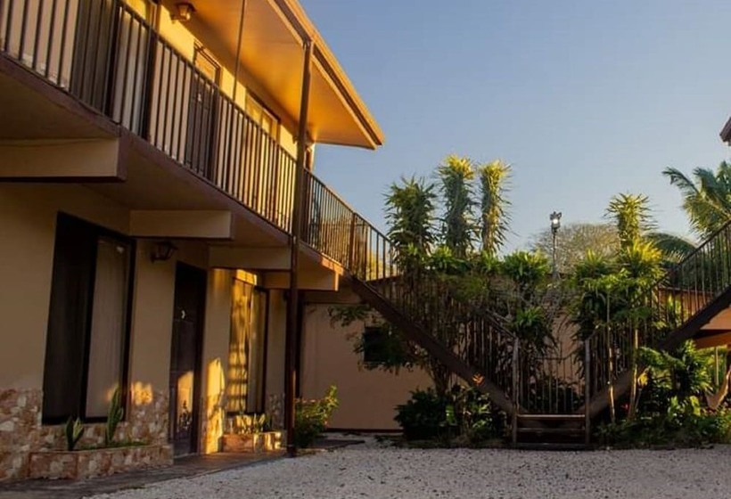 Отель Cabinas Bachelor