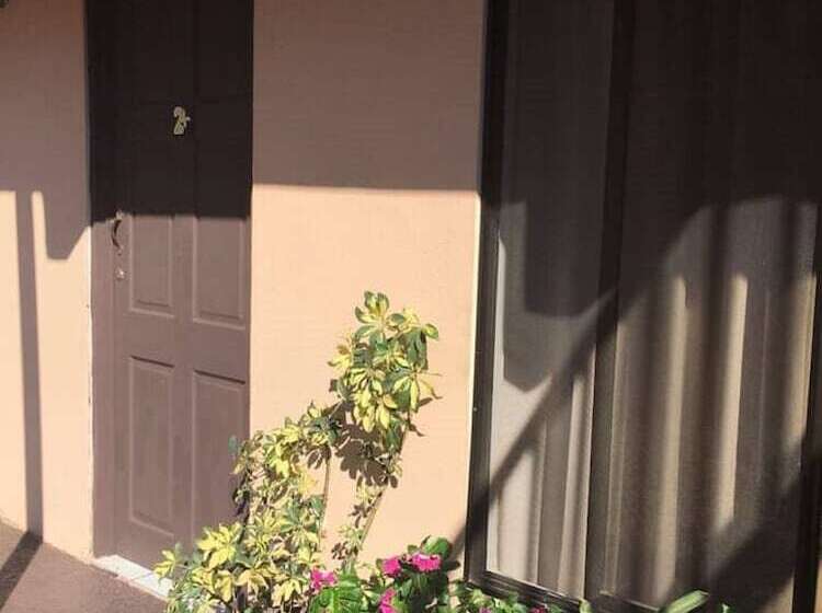 Отель Cabinas Bachelor