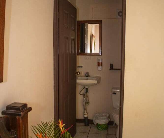 Отель Cabinas Bachelor