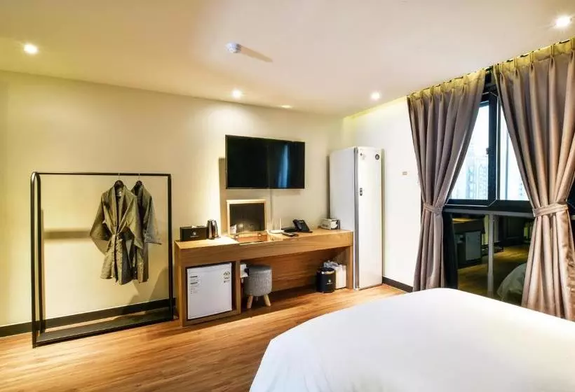 Hotelli Cheonan Cs Plaza