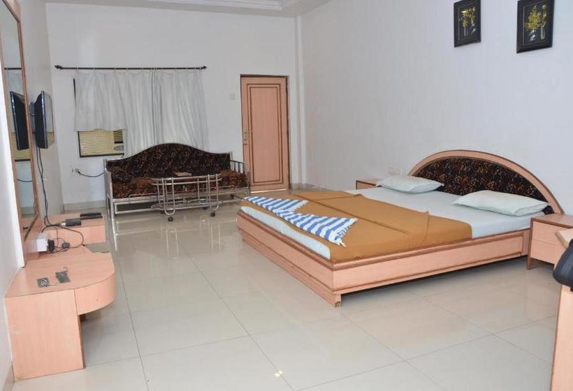 هتل Golden Resort