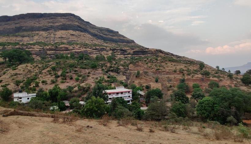 هتل Golden Resort