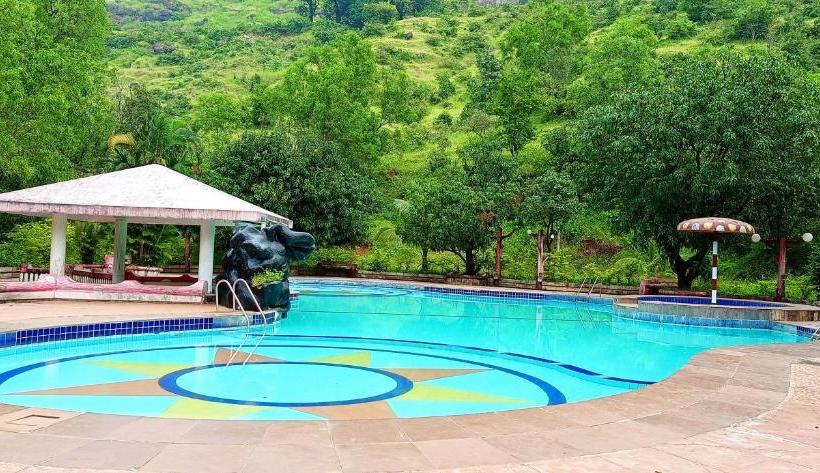 هتل Golden Resort