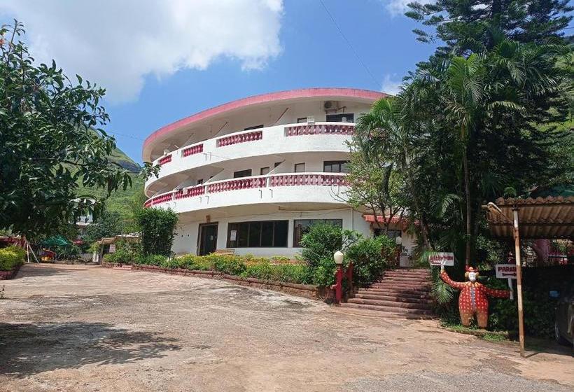 هتل Golden Resort