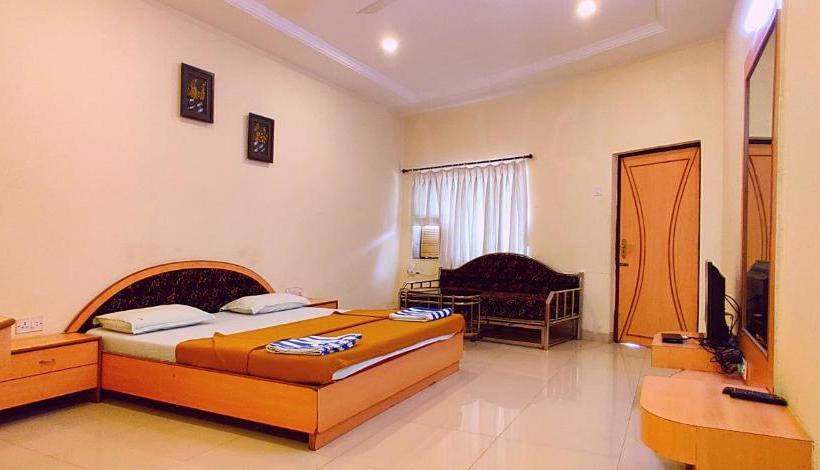 هتل Golden Resort