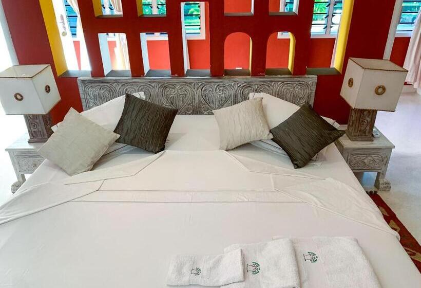 هتل Nyumba Ya Mbuyu