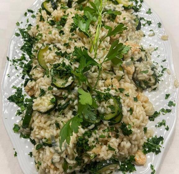 هتل Nyumba Ya Mbuyu