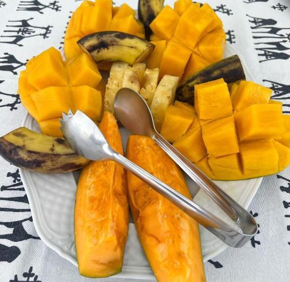 هتل Nyumba Ya Mbuyu