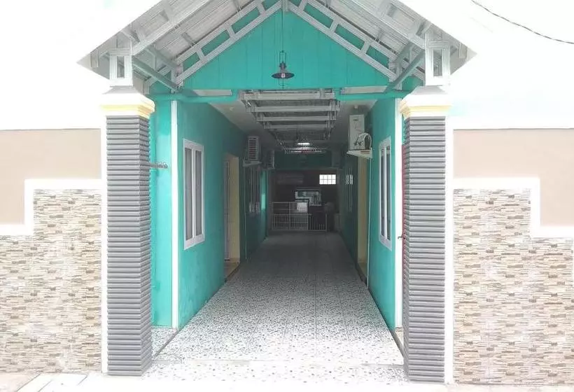 ホテル Oyo 3348 Minimalis Homestay
