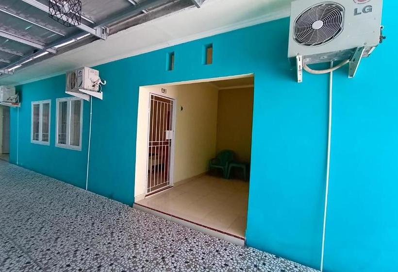 בית מלון כפרי Oyo 3348 Minimalis Homestay