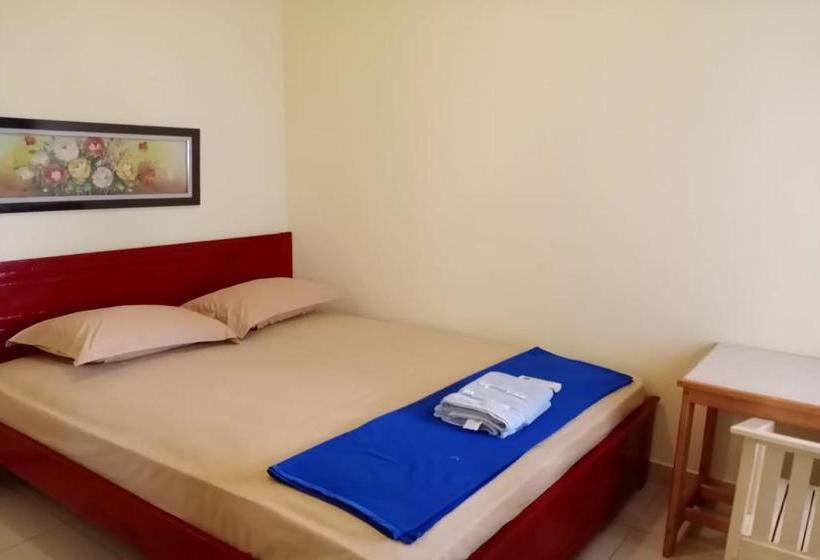 בית מלון כפרי Oyo 3348 Minimalis Homestay