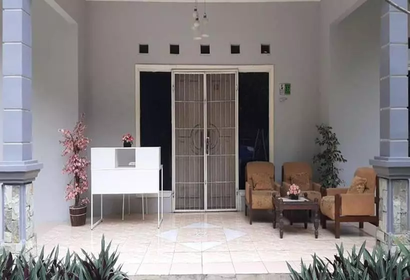 Hotel Oyo 3353 Griya Difa