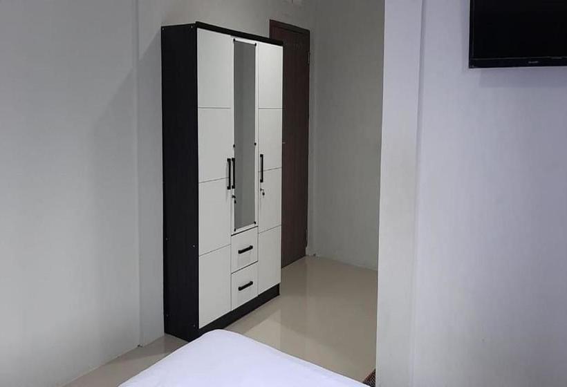 בית מלון כפרי Oyo 3353 Griya Difa